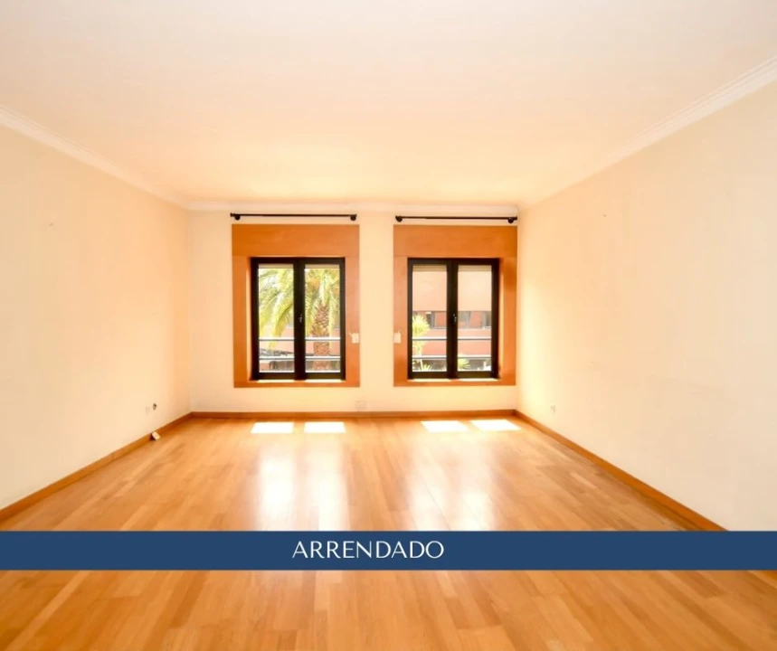 Apartamento T1 para Arrendamento em Lordelo do Ouro e Massarelos Foto 1