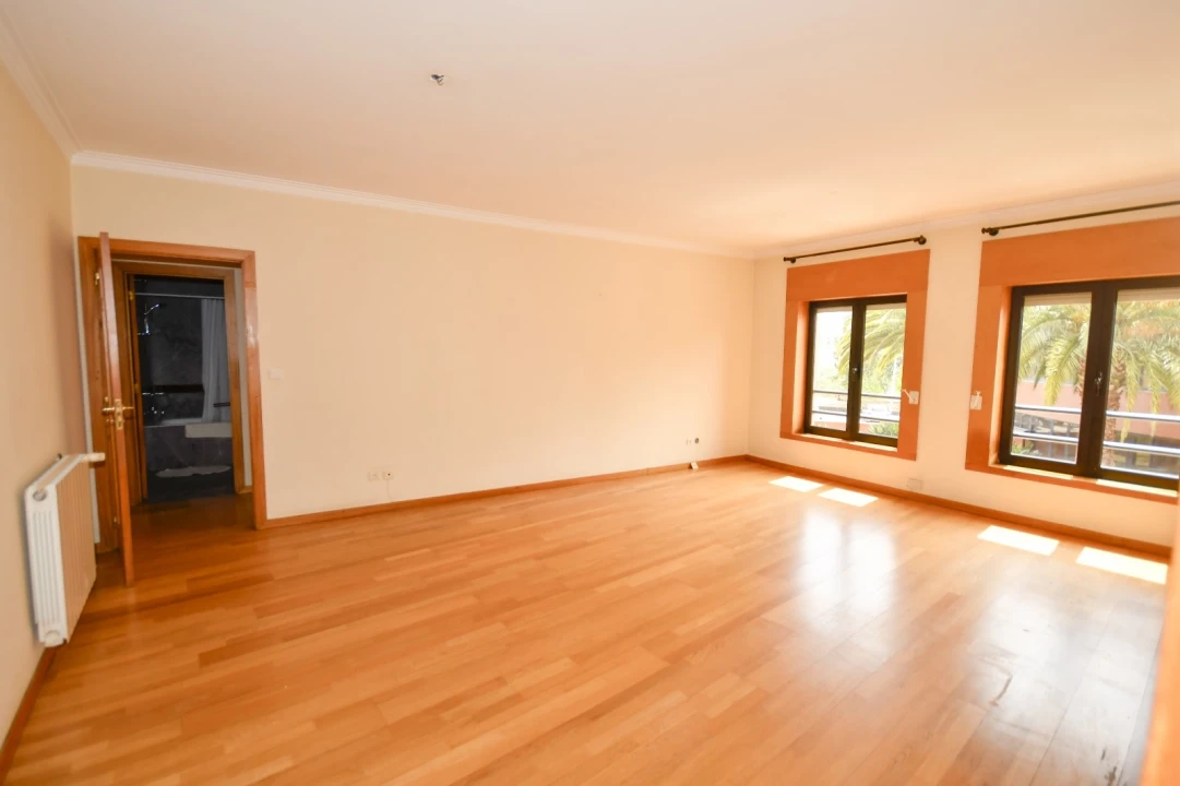 Apartamento T1 para Arrendamento em Lordelo do Ouro e Massarelos Foto 4