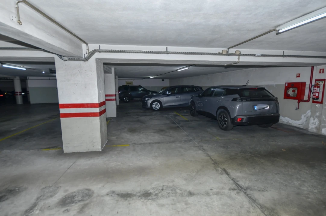 Apartamento T1 para Arrendamento em Lordelo do Ouro e Massarelos Foto 28