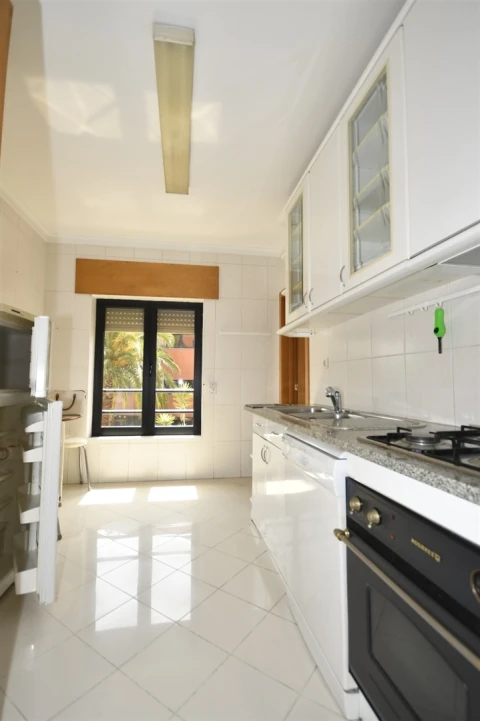 Apartamento T1 para Arrendamento em Lordelo do Ouro e Massarelos