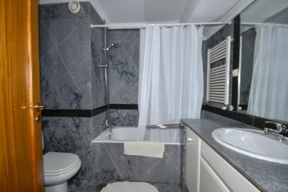 Apartamento T1 para Arrendamento em Lordelo do Ouro e Massarelos