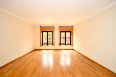 Apartamento T1 para Arrendamento em Lordelo do Ouro e Massarelos