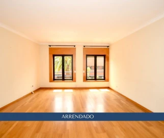 Apartamento T1 para Arrendamento em Lordelo do Ouro e Massarelos