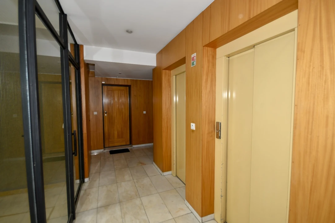 Apartamento T1 para Arrendamento em Lordelo do Ouro e Massarelos Foto 26