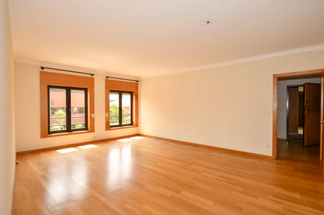Apartamento T1 para Arrendamento em Lordelo do Ouro e Massarelos Foto 7