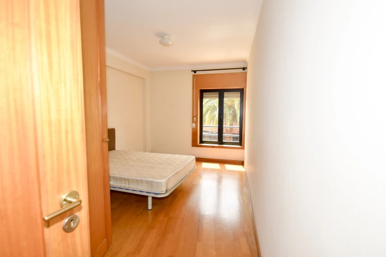 Apartamento T1 para Arrendamento em Lordelo do Ouro e Massarelos Foto 15