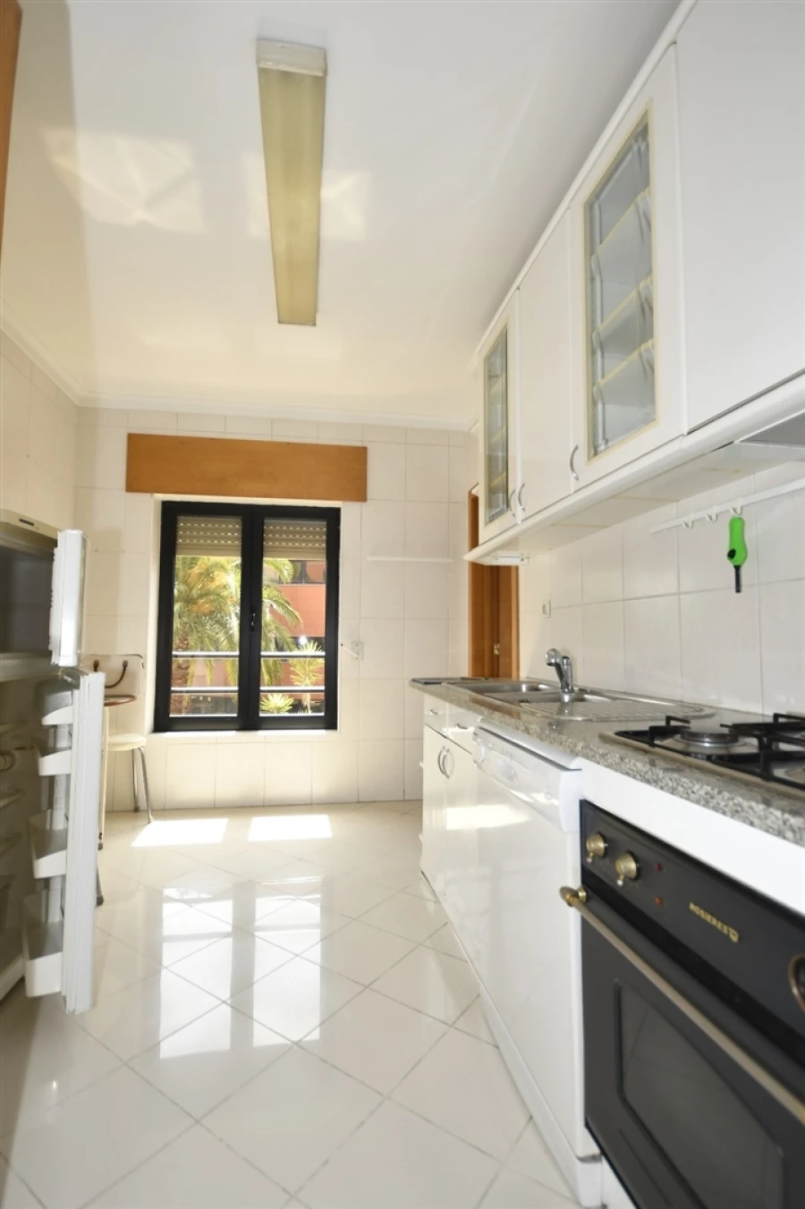 Apartamento T1 para Arrendamento em Lordelo do Ouro e Massarelos Foto 20