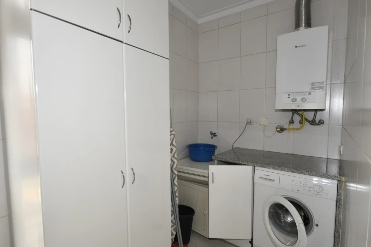 Apartamento T1 para Arrendamento em Lordelo do Ouro e Massarelos Foto 32