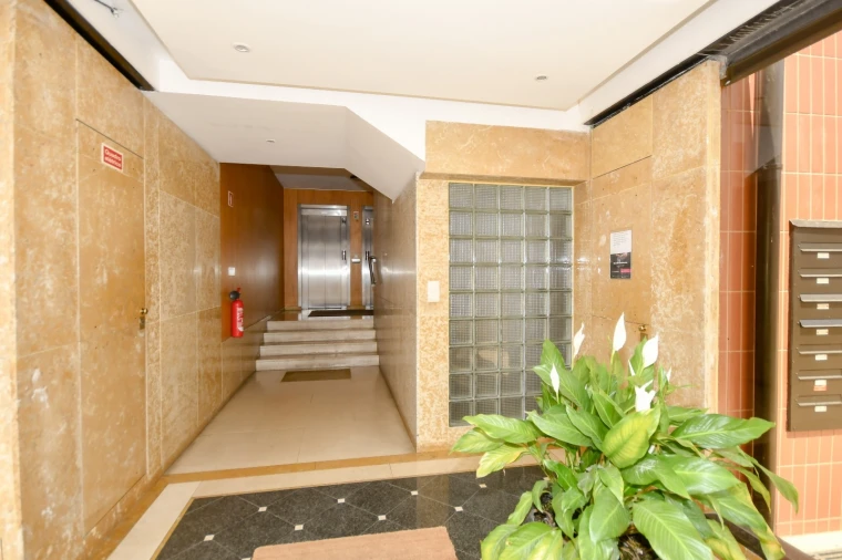 Apartamento T1 para Arrendamento em Lordelo do Ouro e Massarelos Foto 35