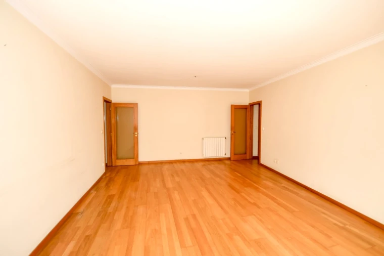 Apartamento T1 para Arrendamento em Lordelo do Ouro e Massarelos Foto 5