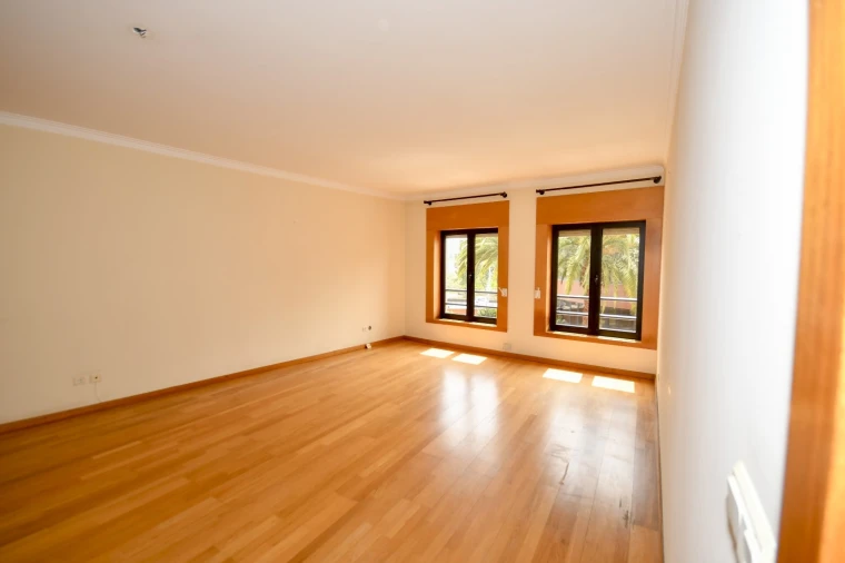 Apartamento T1 para Arrendamento em Lordelo do Ouro e Massarelos Foto 6