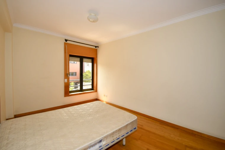 Apartamento T1 para Arrendamento em Lordelo do Ouro e Massarelos Foto 14