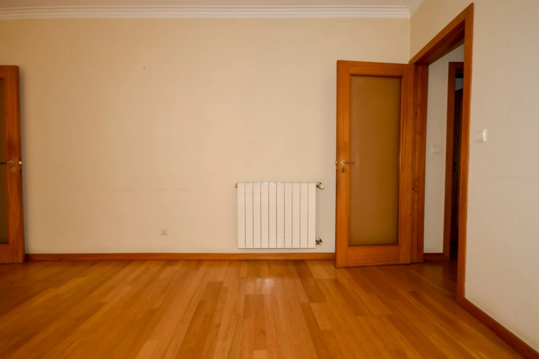 Apartamento T1 para Arrendamento em Lordelo do Ouro e Massarelos Foto 24