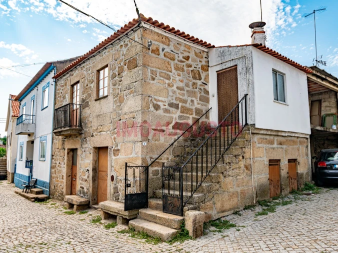 Moradia T3 para Venda em Cinco Vilas e Reigada