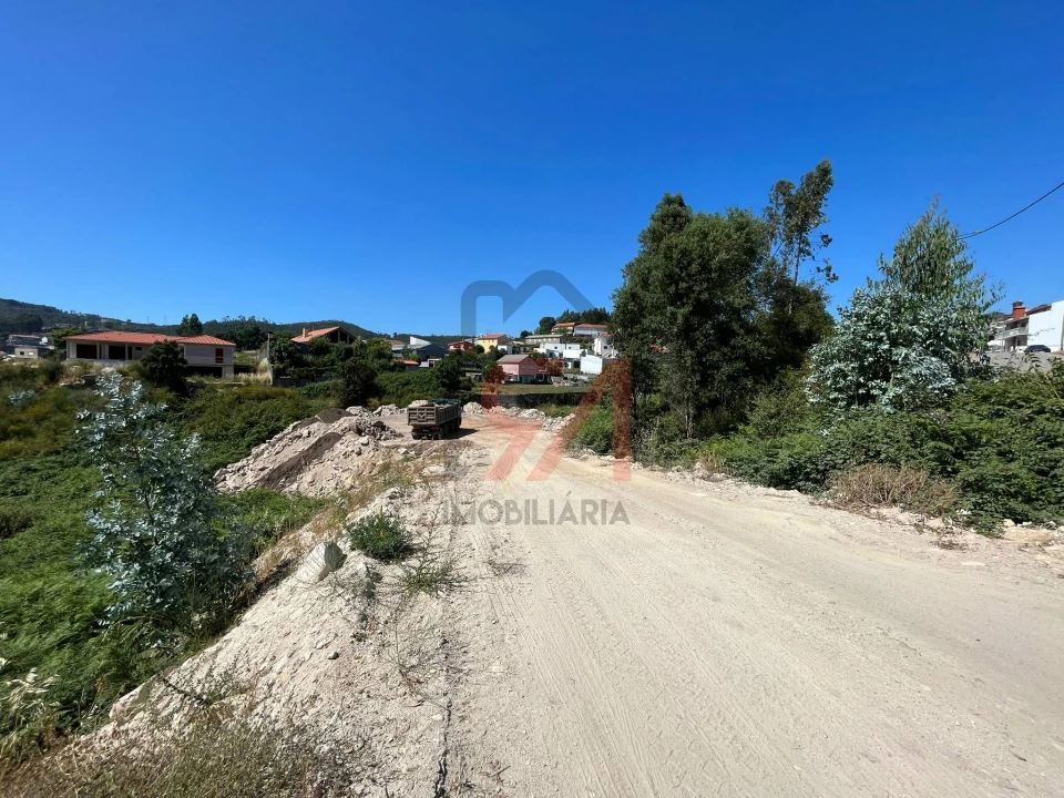 Terreno para Venda em Lordelo Foto 11