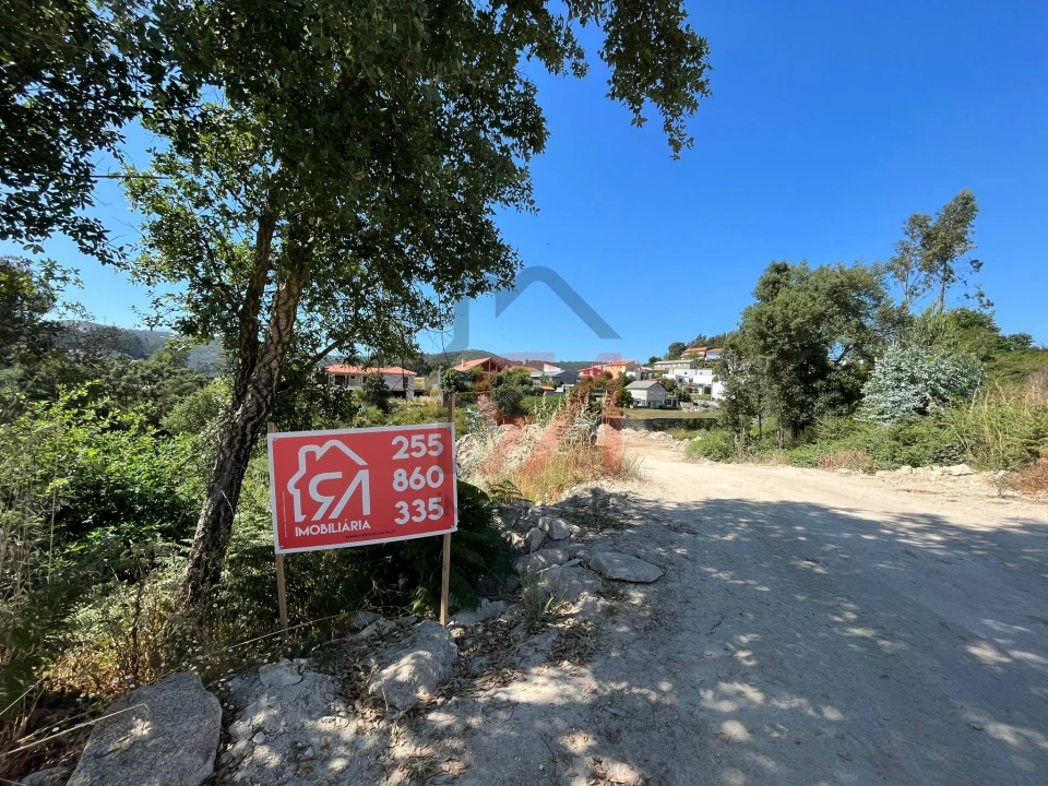 Terreno para Venda em Lordelo Foto 5