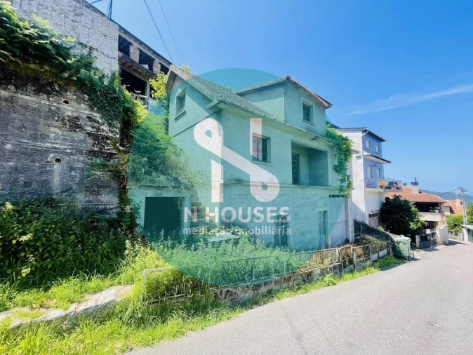 Moradia T4 para Venda em Cristoval Foto 3