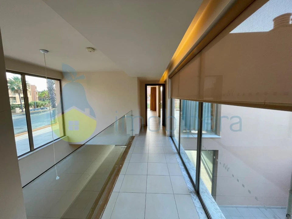 Moradia T4 para Venda em Guia Foto 15