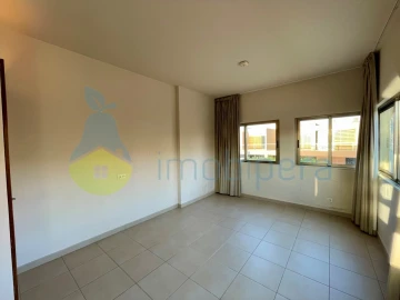 Moradia T4 para Venda em Guia