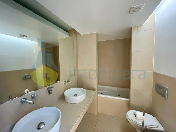 Moradia T4 para Venda em Guia Foto 32