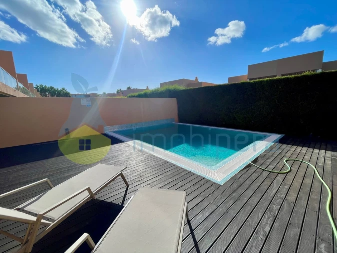 Moradia T4 para Venda em Guia Foto 35