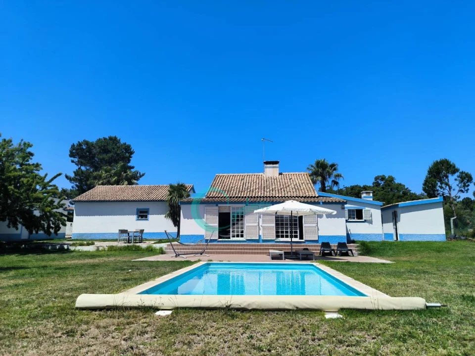 Moradia T4 para Venda em Azeitão (São Lourenço e São Simão) Foto 1