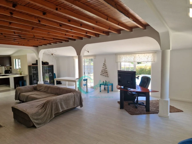 Moradia T4 para Venda em Azeitão (São Lourenço e São Simão) Foto 3