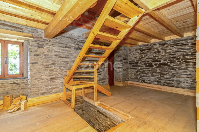 Moradia T3 para Venda em Benfeita Foto 12