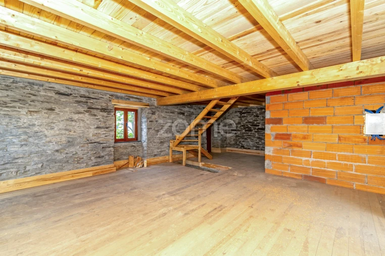 Moradia T3 para Venda em Benfeita Foto 13