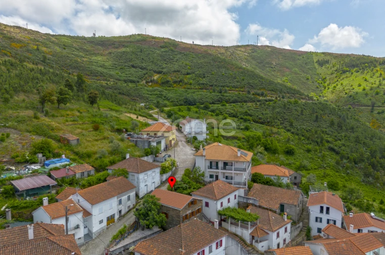 Moradia T3 para Venda em Benfeita Foto 23