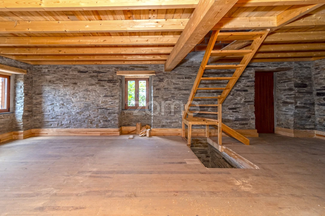 Moradia T3 para Venda em Benfeita Foto 10