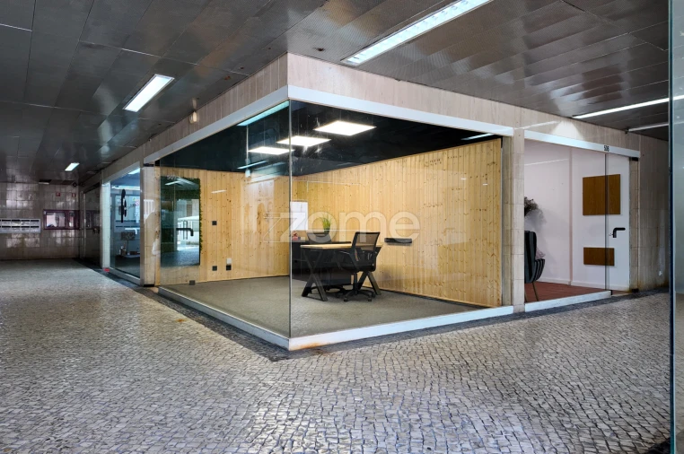 Negócio para Venda em Sé Nova, Santa Cruz, Almedina e São Bartolomeu