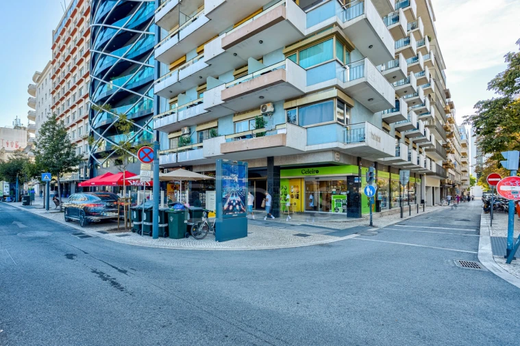 Apartamento T3 para Venda em Avenidas Novas Foto 30