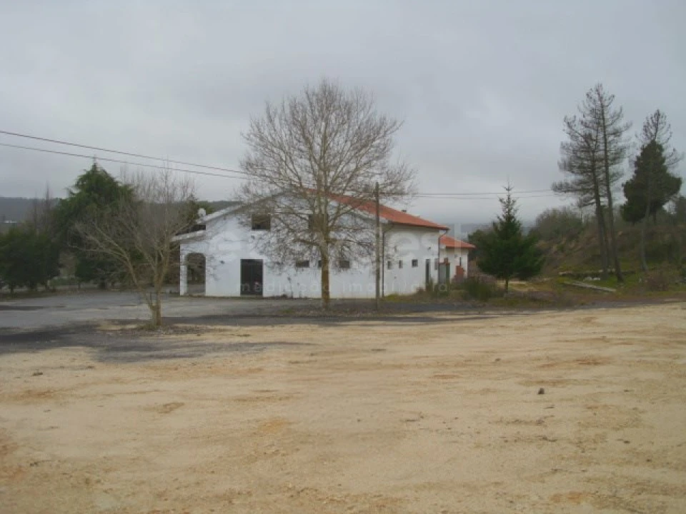 Negócio para Venda em Trancoso (São Pedro e Santa Maria) e Souto Maior Foto 1