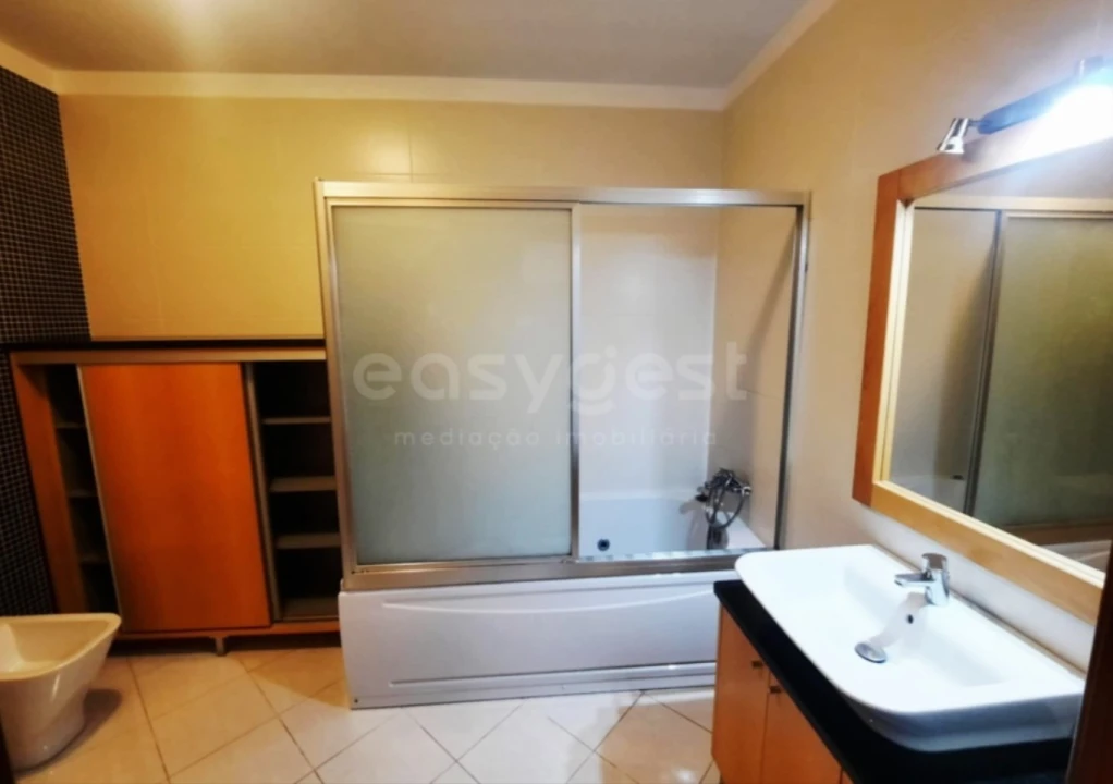 Apartamento T4 para Venda em Freixo de Espada a Cinta e Mazouco Foto 5