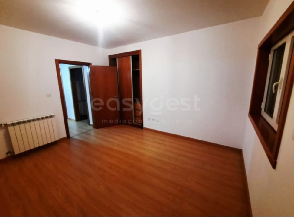 Apartamento T4 para Venda em Freixo de Espada a Cinta e Mazouco Foto 6