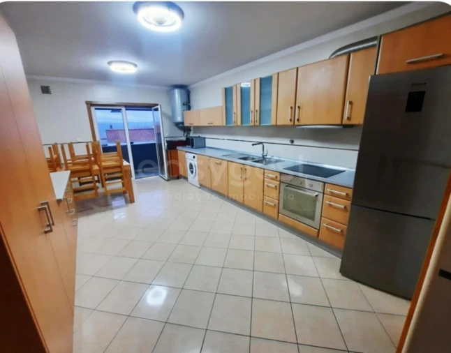 Apartamento T4 para Venda em Freixo de Espada a Cinta e Mazouco