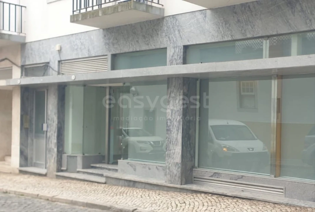 Loja para Venda em Beja (Salvador e Santa Maria da Feira) Foto 1