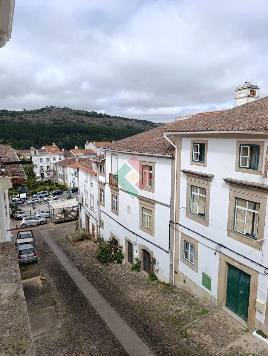Moradia T4 para Venda em Santa Maria da Devesa Foto 2