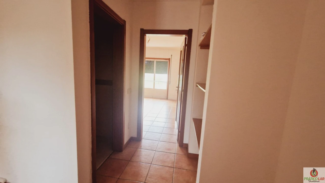 Apartamento T1 para Venda em Oiã Foto 7