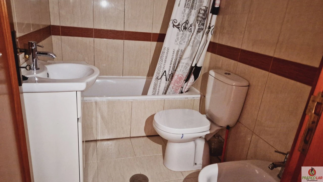 Apartamento T1 para Venda em Oiã Foto 13