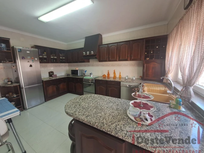 Moradia T5 para Venda em Cadaval e Pêro Moniz Foto 25