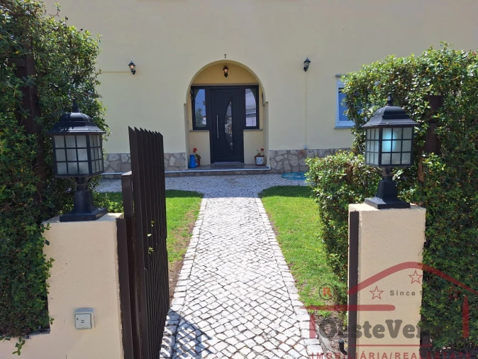 Moradia T5 para Venda em Cadaval e Pêro Moniz Foto 5