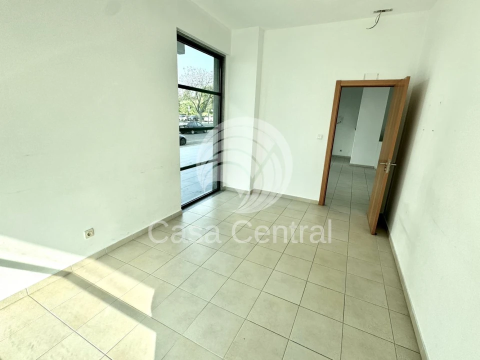 Loja para Venda em Odivelas Foto 45