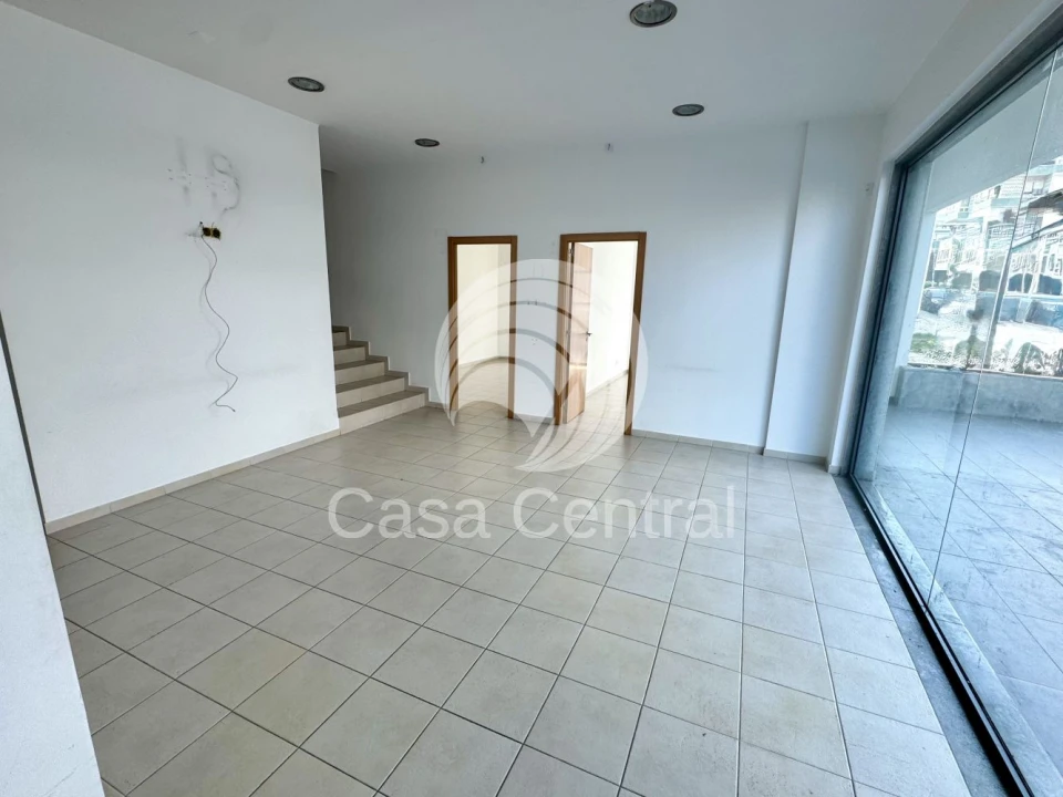 Loja para Venda em Odivelas Foto 7