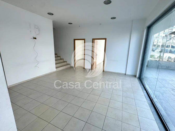 Loja para Venda em Odivelas Foto 7