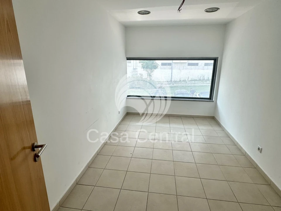 Loja para Venda em Odivelas Foto 44