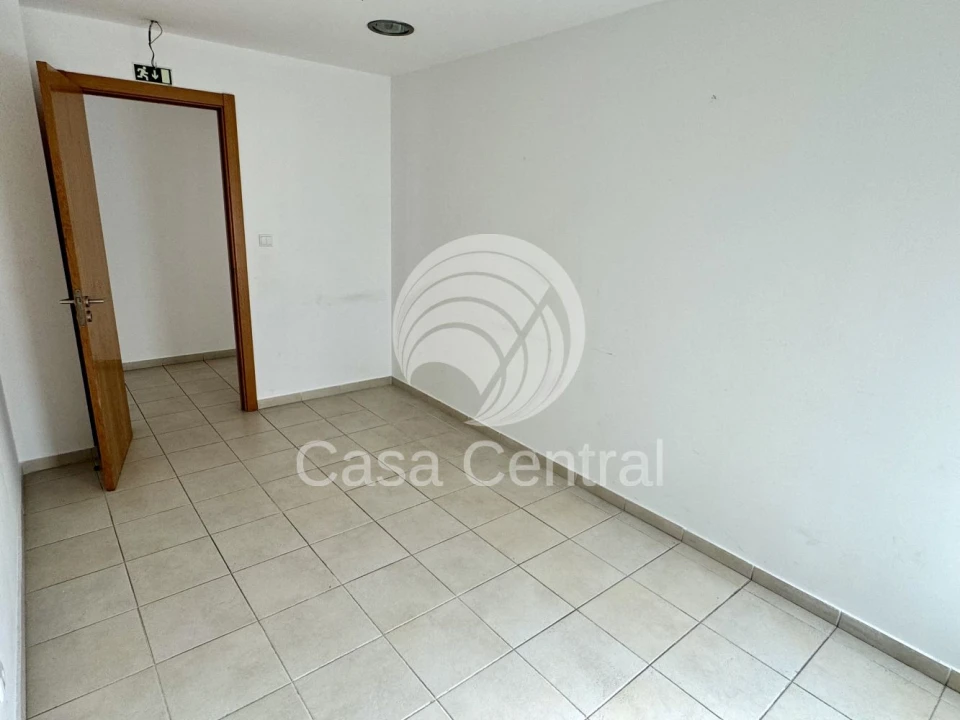 Loja para Venda em Odivelas Foto 18