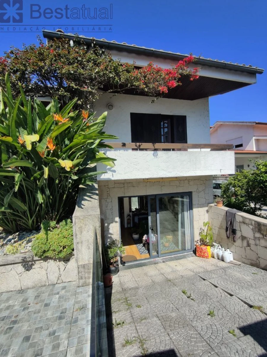 Moradia T4 para Venda em Vila Nova de Famalicão e Calendário Foto 13