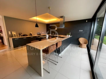 Moradia T3 para Venda em Santo Tirso, Couto (Santa Cristina e São Miguel) e Burgães